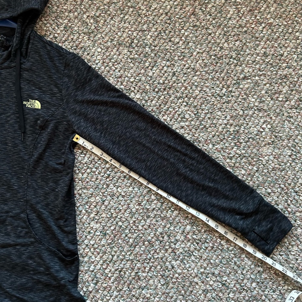 NORTH FACE zip up lightweight hoodie - Picture 9 of 12